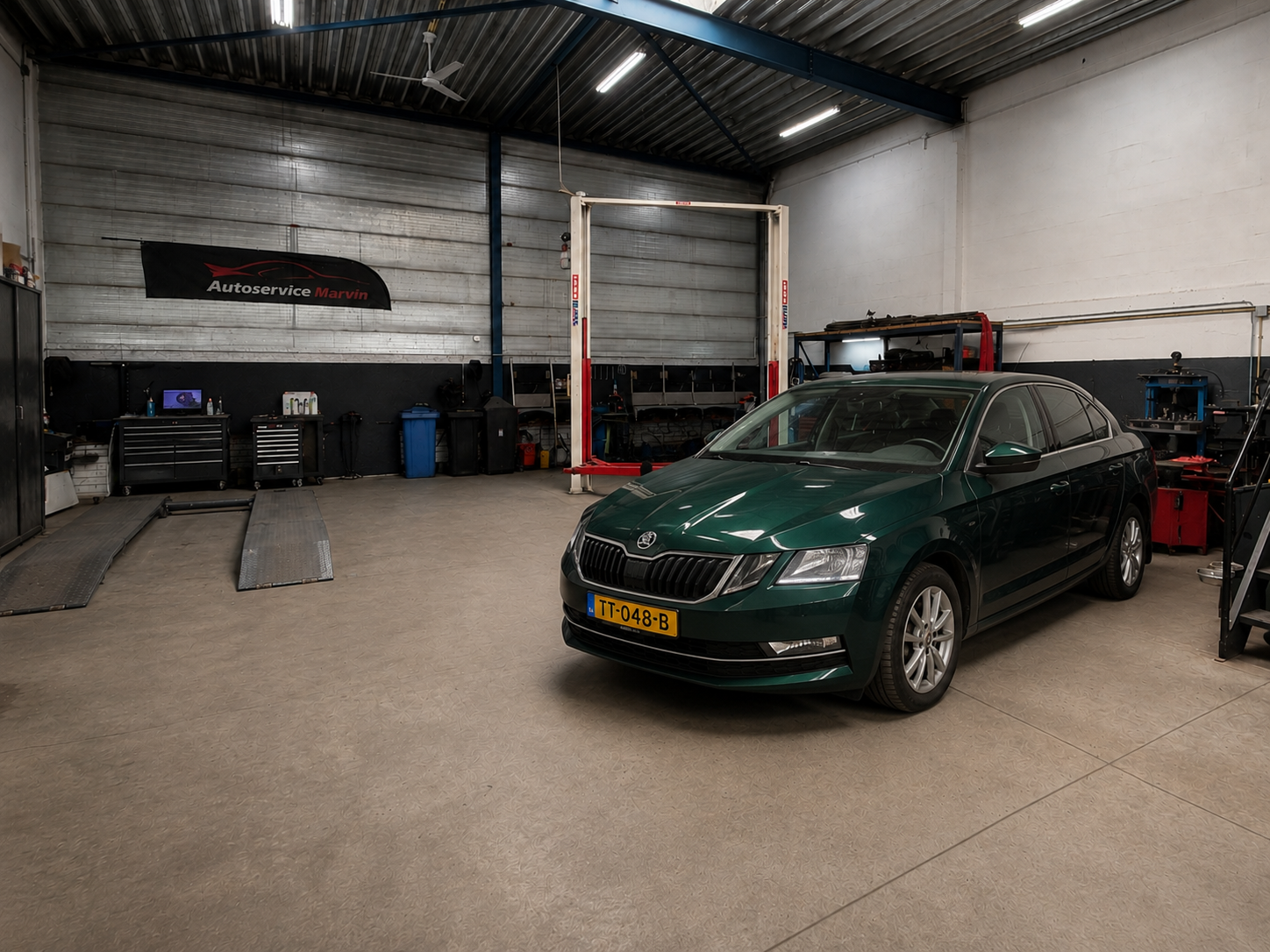 Automaatbak spoelen bij Autoservice Marvin in Cuijk