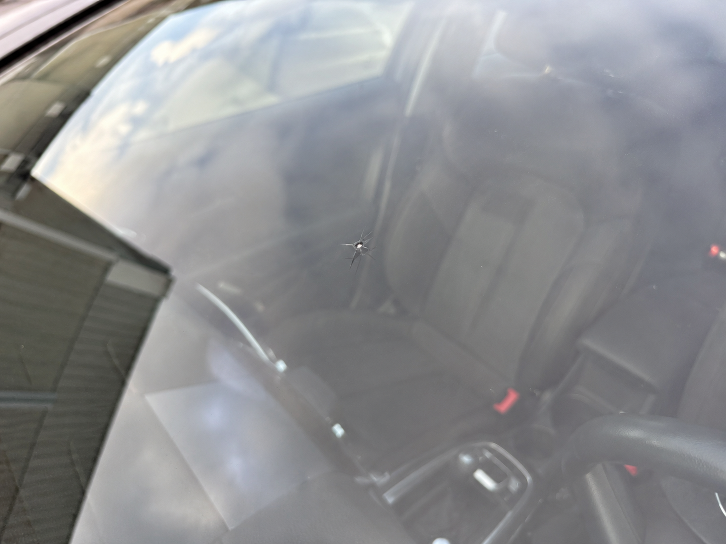 Sterretje in een autoruit dat gerepareerd kan worden bij Autoservice Marvin in Cuijk